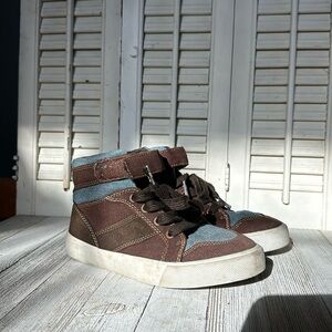 Children’s place high top Velcro tie lace sneakers